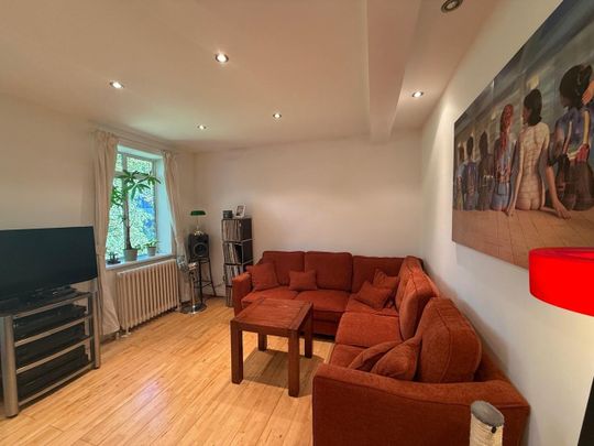 1 Bed Flat, Uk, M14 - Photo 1