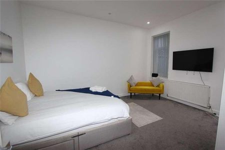 South Parade, Whitley Bay, NE26 - Photo 2