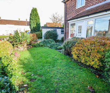 3 bedroom end of terrace house to rent - Photo 1