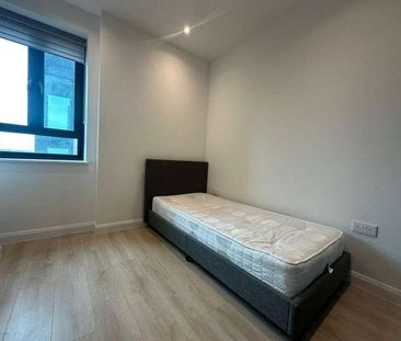 Slough, Berkshire, SL1 - Photo 5