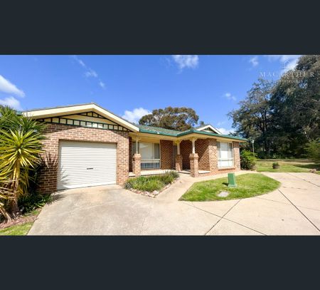 4/95 Balleroo Crescent, Glenfield Park, NSW 2650 - Photo 2