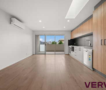 STYLISH ONE-BEDROOM APARTMENT - Photo 6