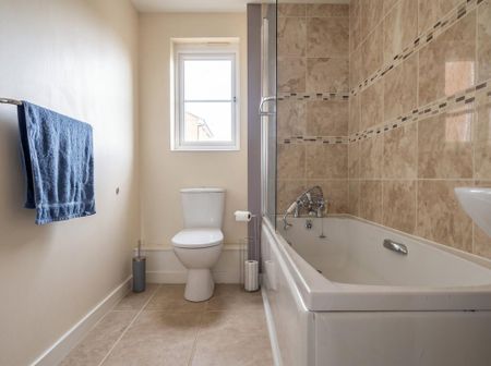 2 bedroom flat to rent - Photo 5