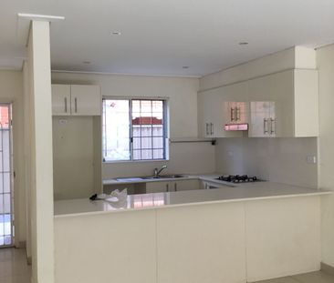 Spacious & Convenient 3-Bedroom Apartment in Prime Hurstville Locat... - Photo 6