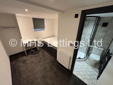 5 Bedroom Mid Terraced House for rent in Welton Place - Photo 5
