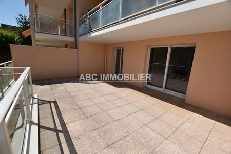 Location Appartement 3 pièces 83m² - Photo 4