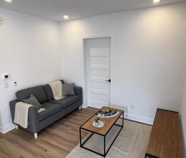 Neuf 5 1/2, électros et internet inclus! 6180 Vanier - Photo 2