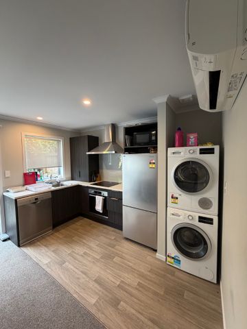 Brand New Studio Townhouse – Fully Furnished & All Utilities Included! - Photo 3