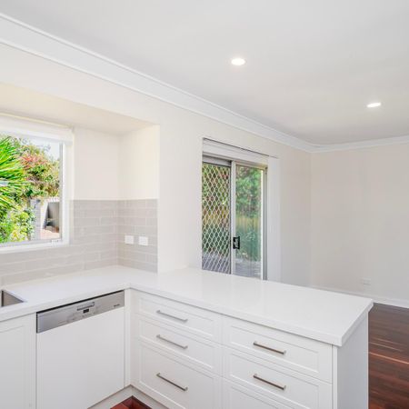 Fully Renovated Home - Photo 3