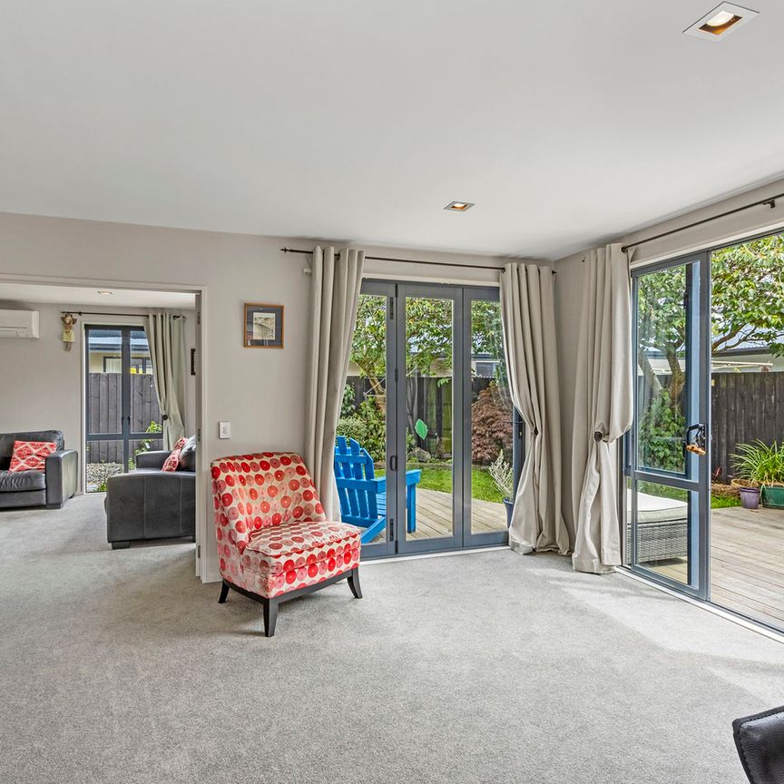 Sunny & Private - Photo 1