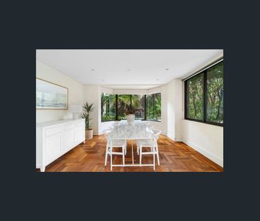 Family Home with Breathtaking Harbour Views - Photo 3