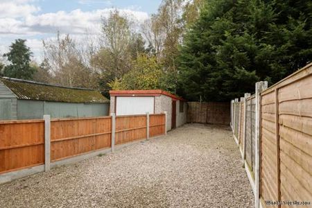 3 bedroom property to rent in Bamber Bridge - Photo 2