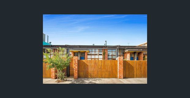 Two Bedroom Warehouse Conversion in Richmond - Photo 1