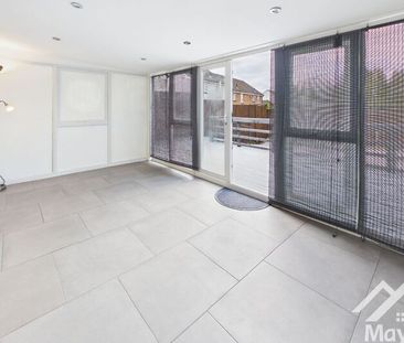 Newfield Drive, Blackburn. Lancs BB2 3UA - Photo 2
