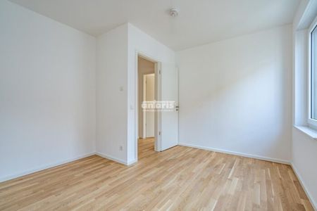 ** AUFGEPASST! Moderne 3-Raum-Wohnung, LOGGIA, EBK, Gäste-WC, Zentrum! ** - Foto 3