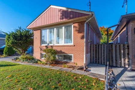 For Lease - 18 Margrath Place, Toronto, Ontario - Photo 5