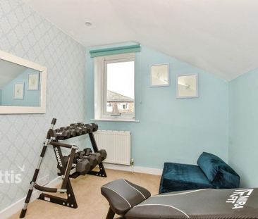 3 bedroom semi-detached house to rent - Photo 5