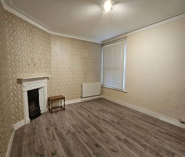 3 Bed Flat, Grange Avenue, N12 - Photo 2