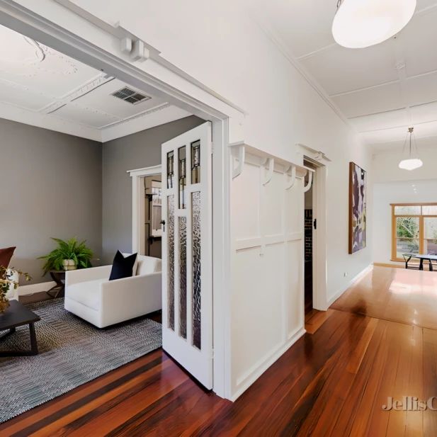 4 Bed, 2 Bath - Photo 1