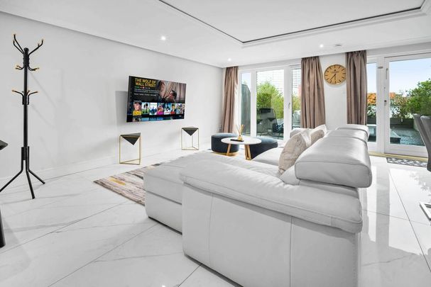 3 bedroom serviced apartment to rent - Photo 1