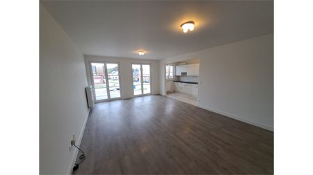 Een vernieuwd appartement op de eerste verdieping met autostaanplaats - Photo 3
