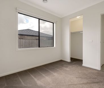 Low Maintenance Family Home - Photo 2