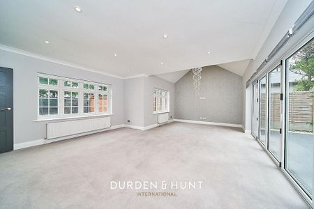 4 bedroom detached house to rent - Photo 5