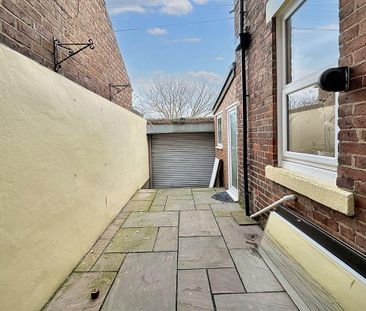 3 bed terraced house to rent in NE28 - Photo 1