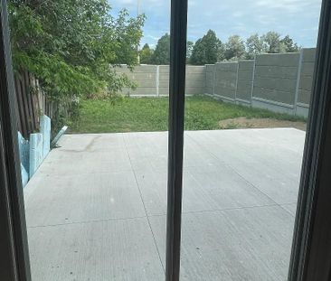For Lease - 97 Ashford Court, Brampton, Ontario - Photo 3