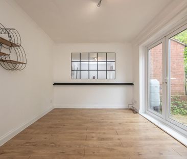 3 bedroom end of terrace house to rent - Photo 4