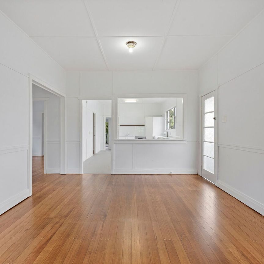 Freshly Renovated 4 Bedroom Home in Central Murwillumbah with Spacious Yard - Photo 1