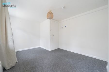 3 bedroom apartment to rent - Photo 2