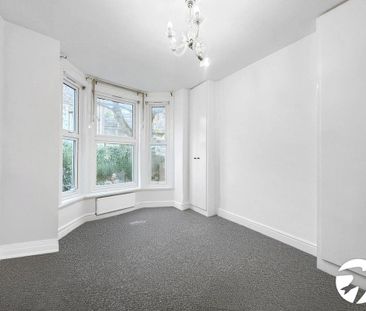 2 bedroom maisonette to rent - Photo 4