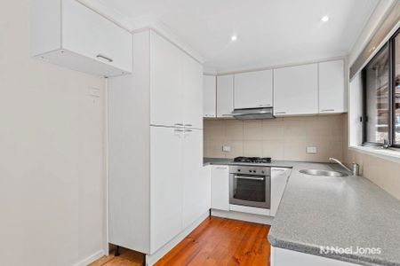 11 Landscape Drive, MOOROOLBARK - Photo 3