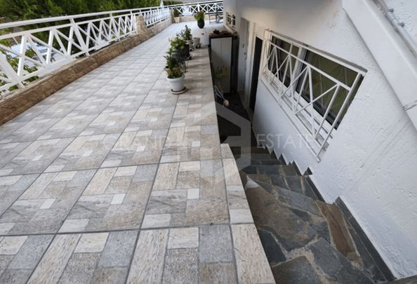 Ενοικίαση κατοικίας, 214 τ.μ., Λυκόβρυση, 3.500 € - Photo 1