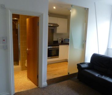 Studio to rent - Photo 1