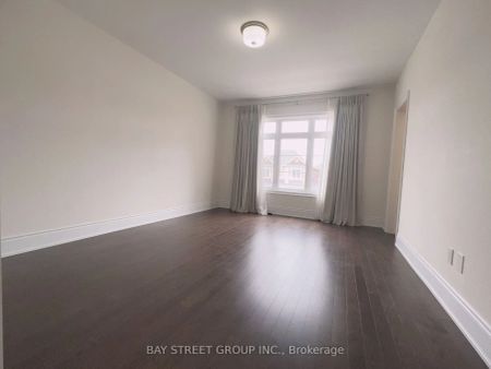 Detached Home For Lease | N9245919 - Photo 4