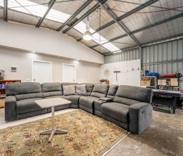 Spacious Family Home in a Quiet Court Location - Photo 3