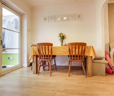 3 bedroom semi-detached house to rent - Photo 4