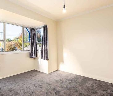 Charming Cottage with Space to Spare! - Photo 3