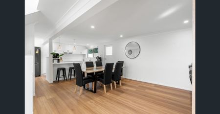 Hamptons-Inspired Family Haven on 700m² in Bellbird Park!!!! - Photo 4