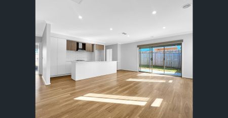 Spacious 4-Bedroom Family Home in Prime Mambourin - Photo 2