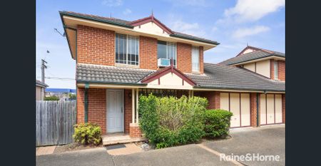 Renovated 2-Bedroom Townhouse in Prime Miranda Location - Photo 3