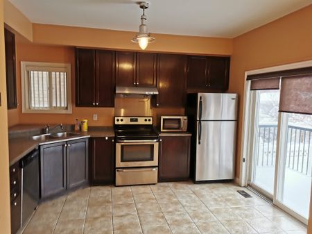 For Lease - 31 Moraine Drive, Vaughan, Ontario - Photo 3