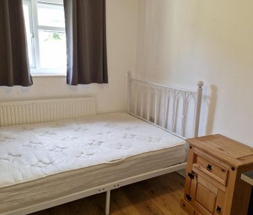 7 bedroom townhouse to rent - Photo 3