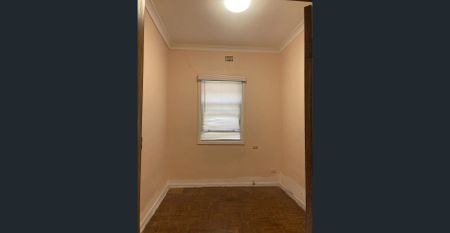 3-Bedroom Home with Front & Back Yard – Prime Hurstville Location - Photo 4