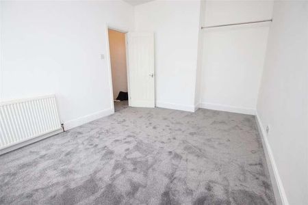 Victoria Street, Queensbury, Bradford, BD13 - Photo 4