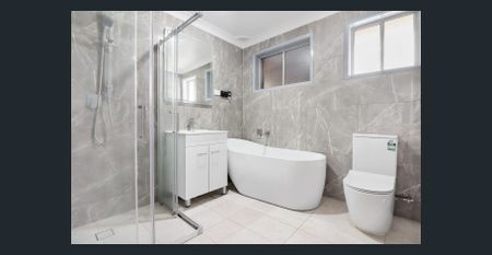 Spacious 3-Bedroom House for Lease – Prime Werrington Location - Photo 5