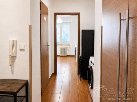 Pronájem bytu 2+1 44 m2 - Fotografie 2