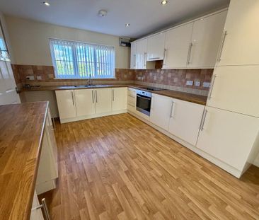 3 bedroom semi-detached house to rent - Photo 3